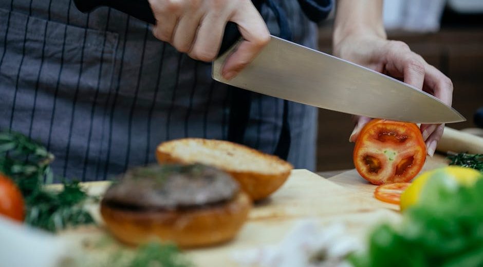 Kaşarlı Sucuklu Tost Tarifi