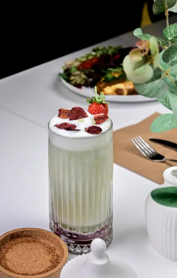 Taze Meyveli Smoothie Tarifi
