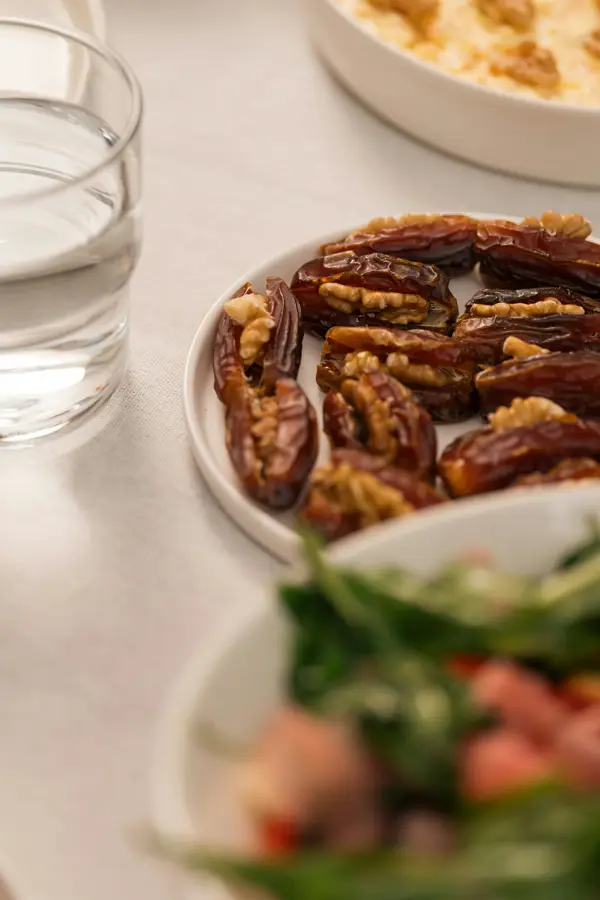İftara Özel Közlenmiş Biberli Yoğurtlu Salata