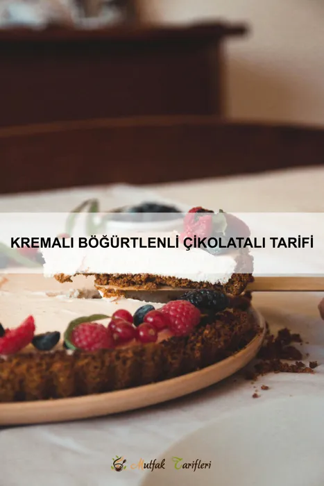 Kremalı Böğürtlenli Çikolatalı Tarifi